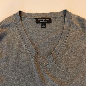 Banana Republic Sweater Men's L Silk Cashmere Premium Luxe Yarn V-Neck Gray